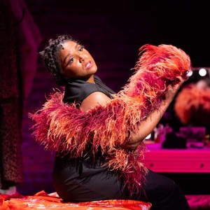 An Icon Uncovered at Urbanite Theatre