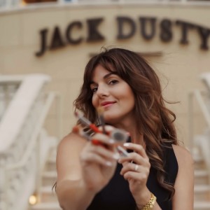 Live Art Meets Luxury: Lipstick Lex Returns to Jack Dusty