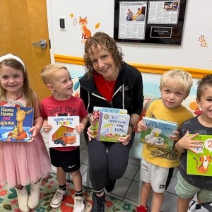 Mom's Book Nook Celebrates Milestone of 10,000 Books Donated  to Children Across the Sarasota Community