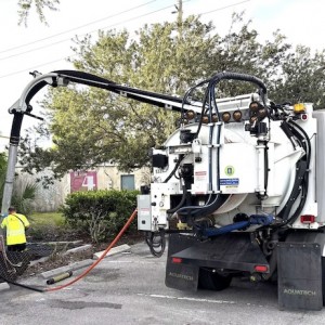 Free Community Clean Up in South Venice October 17