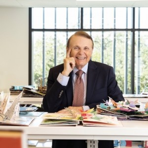 Visit Sarasota Recognizes Dr. Larry Thompson with Lifetime Achievement Award